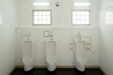 トイレ　男性用