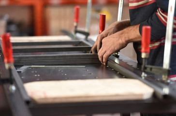 fer metal metaux travail acier serrer