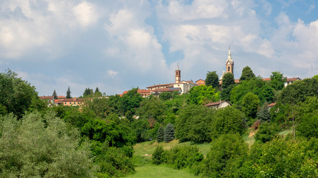 Road to Antignano, Asti, in Monferrato