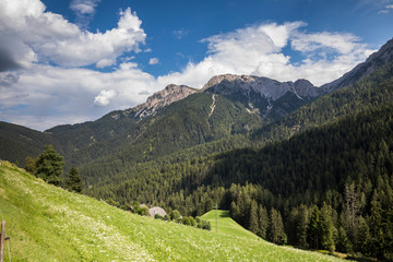 Fototapeta na wymiar Hochtal in den Dolomiten - Italien
