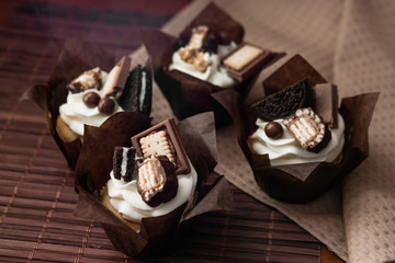  beautiful chocolate cake with cookies