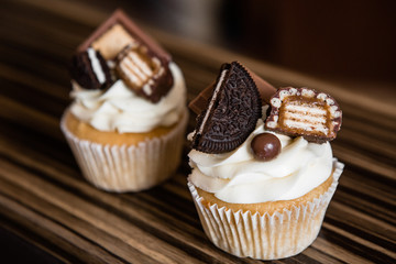  beautiful chocolate cake with cookies
