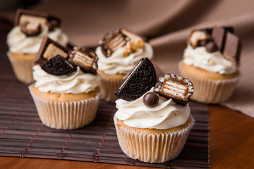  beautiful chocolate cake with cookies