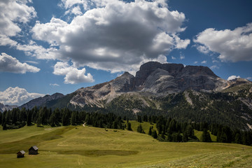 Fototapeta na wymiar Wolken über den Dolomiten - Südtirol - Italien