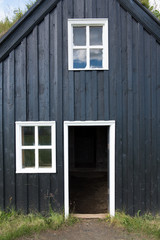 Obraz na płótnie Canvas Traditional Icelandic houses with grass roof in Skogar Folk Museum, Iceland