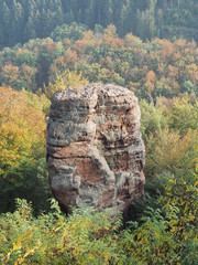 Ehrenfriedhof in Kastel-Staadt, neben der Klause und dem Aussichtspunkt Elisensitz
