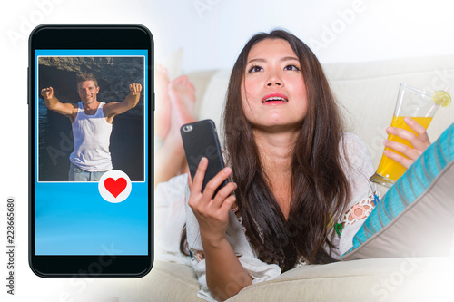 How to message a girl on dating app