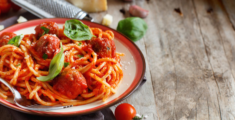 Pasta with tomato sauce and meatballs