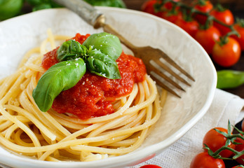 Spaghetti pasta with tomato sauce