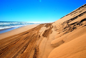 L'oceano Atlantico e il deserto del Namib vicino Swakopmund in Namibia