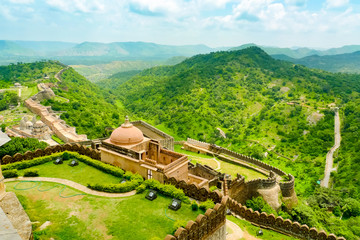 Kumbhalgarh fort walls and hills