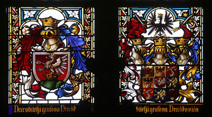 Coat of arms of the Counts Draskovic, stained glass in Zagreb cathedral dedicated to the Assumption of Mary 