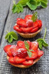 Tartlets with fresh strawberries