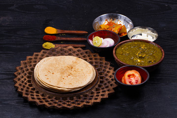 indian traditional palak paneer 