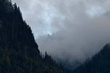 wolkenlandschaft über dem kleinwalsertal