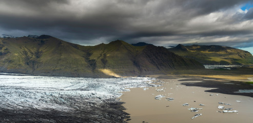 Svinafellsjokull glacier lake in Iceland