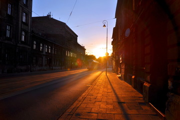 ulica z zachodem słońca © Maciek