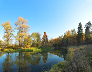 Fototapeta na wymiar Russian Nature - Autumn on the banks of the Istra river, Moscow region, Russia, view 3