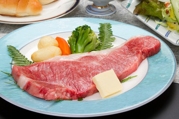 食事　牛肉　ステーキ　コーヒー　パン　アイス　バニラ　野菜　肉汁　料理　赤身　会席　飛騨牛　霜降り　焼　おいしそう　アップ　ズーム　和食　旅行　ご飯　人気　日本　ホテル　旅館　宿　料理長　おすすめ　陶器　懐石　ごちそう　美味　にんじん　出汁　あったか　冬　no1 ブロッコリー　肉料理　洋　コーンスープ　子供　焼肉　サーロイン　ビーフ　
