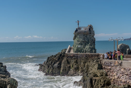 Clavadista En Mazatlan Sinaloa Playas Y Mar