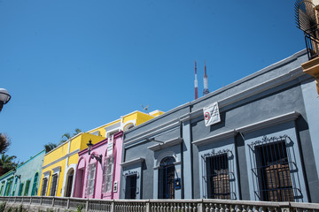 calles coloridas ciudad mazatlan mexico