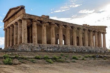 Obraz premium Greek temples in Sicily