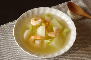 蕪と冬瓜の暖かいスープ