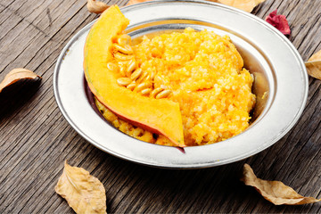 Pumpkin porridge and pumpkins