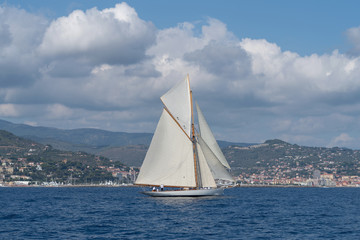 Fototapeta premium Sailboat on sea
