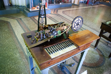 Piano telegraph