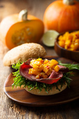 Roast beef burger with pumpkin chutney