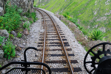 Obraz premium Train ride in the Andes of Ecuador / Train ride in the Andes to the Devil's Nose in Ecuador, South America.