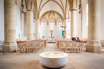 Architektur in der Kirche, Stühle, Wasser, Cathedral, Piano