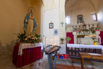 Interno della chiesa di San Niccolo a Bagnone, Massa Carrara, in Lunigiana