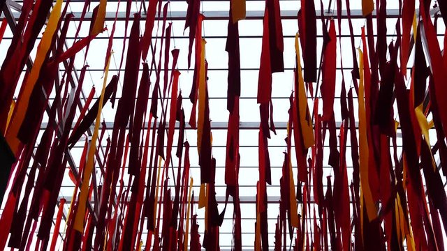 4K collor ribbon be windy