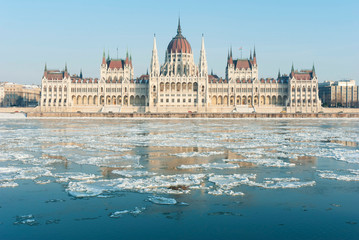 Hungarian parliament, winter