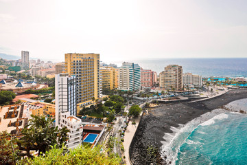 Fototapeta premium Blick auf Puerto de la Cruz Teneriffa Kanarische Insel