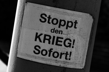 Stoppt den Krieg Aufkleber Protest