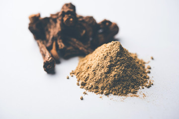Hemidesmus indicus also known as Ananthamoola or Naruneendi or Nannari in dried steam and powder form. It's a useful Ayurvedic medicine from India