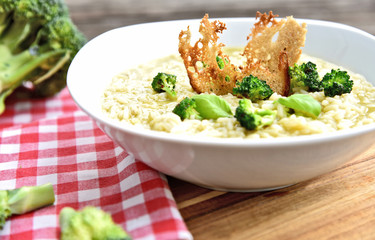 Broccoli Risotto topping with broccoli and rye bread grill.