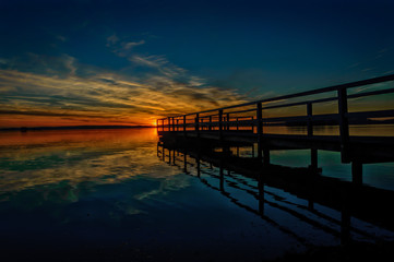 Obraz premium Brücke im Sonnenuntergang 