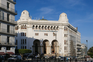 Fototapeta na wymiar Exterior of Grande Poste D'Alger (Grand Post Office )
