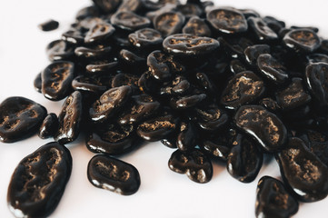 Bananas in carob or dark chocolate