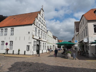 Obraz premium Stadt Friedrichstadt - liegt zwischen den Flüssen Eider und Treene im Kreis Nordfriesland in Schleswig-Holstein 