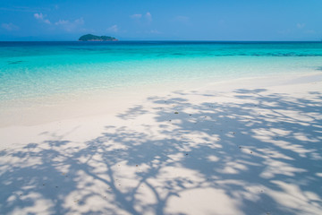 Beautiful tropical island white sand beach blue sky sunny day - Summer breeze holiday