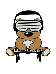 keyboard klavier spielen party feiern dj kopfhörer musik spaß sonnenbrille cool bär süß niedlich sitzen klein comic cartoon clipart design teddy grizzly grizzlybär sitzend dick lustig
