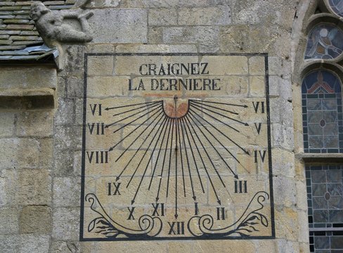 Cadran solaire breton en pierre