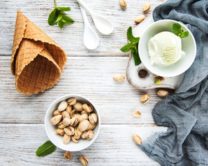 pistachio ice cream and mint