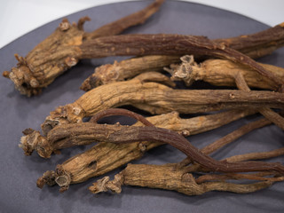 乾燥させた高麗人参