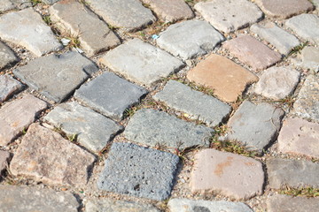 rötliches und graues Kopfsteinpflaster